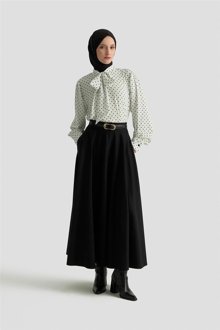 Armine Fular Detaylı Puantiyeli Bluz 25KD1006 Beyaz