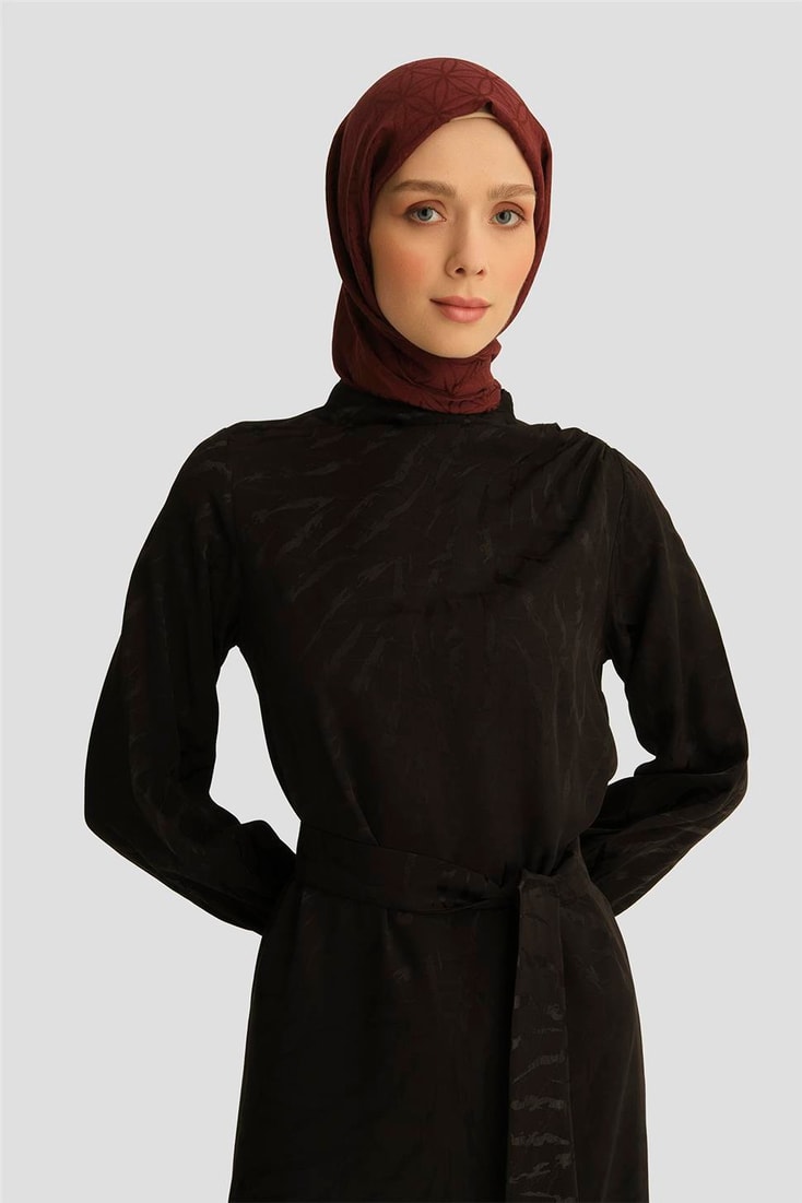 Armine Desenli Saten Elbise 25YT920 Siyah