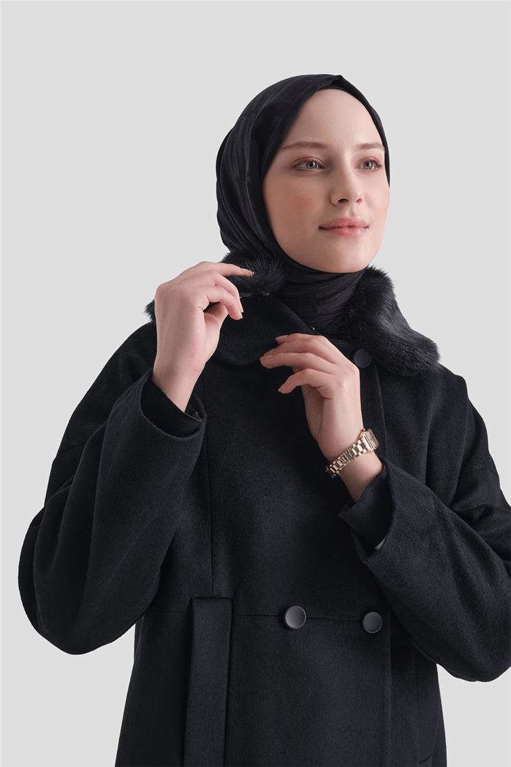 Kürk Yakalı Kaban Siyah 