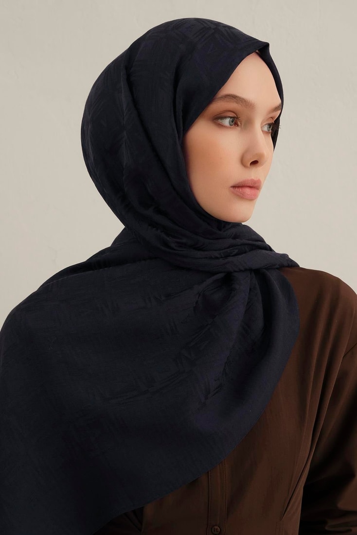 Armine Lyocell Naia Kare Monogram Şal 6 03 Koyu Lacivert