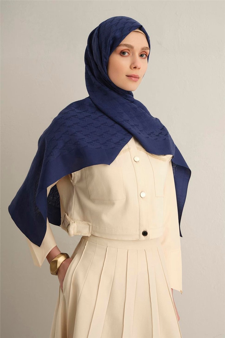 Armine Pamora AA Monogram Şal 3 02 