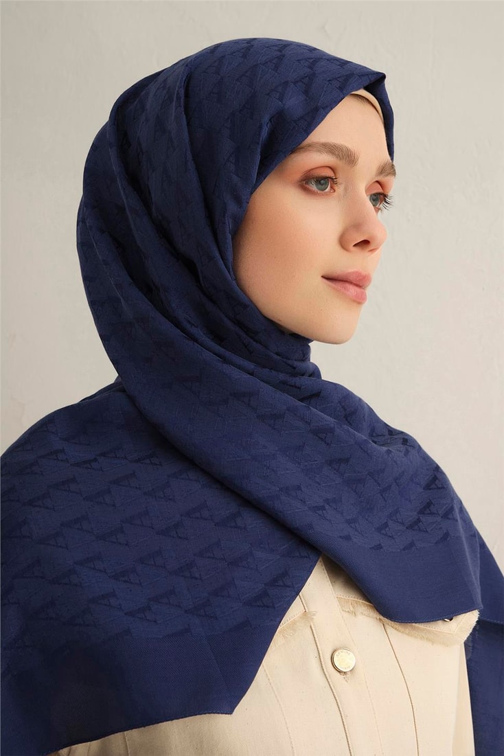 Armine Pamora AA Monogram Şal 3 02 