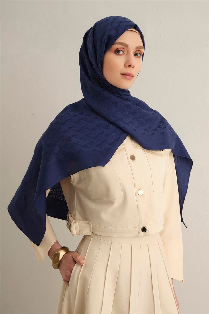 Armine Pamora AA Monogram Şal 3 02 