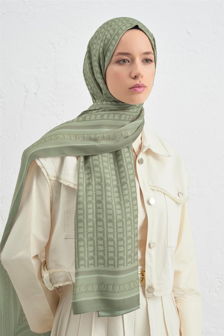 Armine İpek Tensel Monogram Şal 02