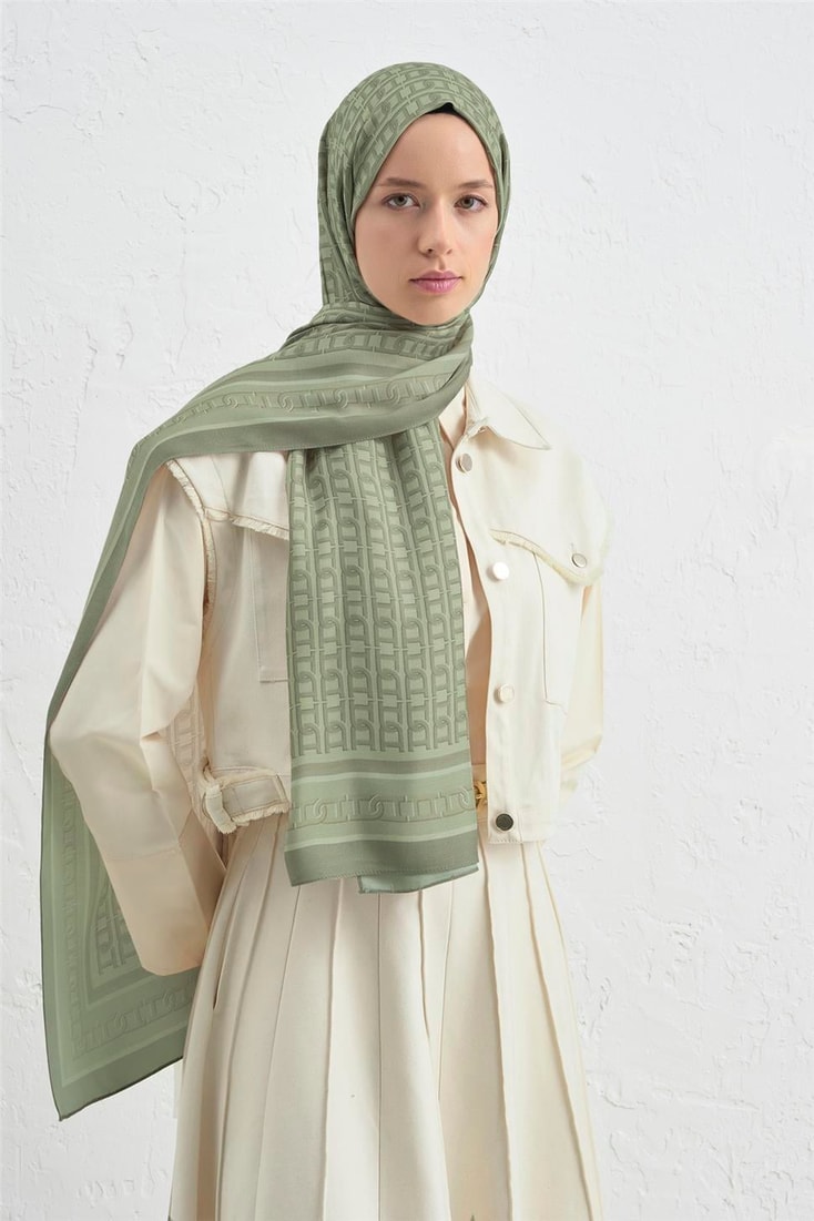 Armine İpek Tensel Monogram Şal 02