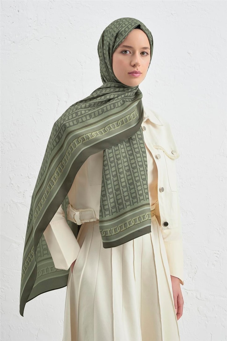Armine İpek Tensel Monogram Şal 08
