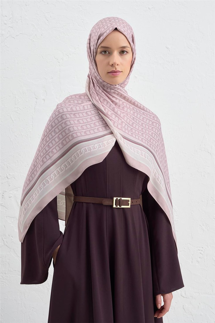 Armine İpek Tensel Monogram Şal 14