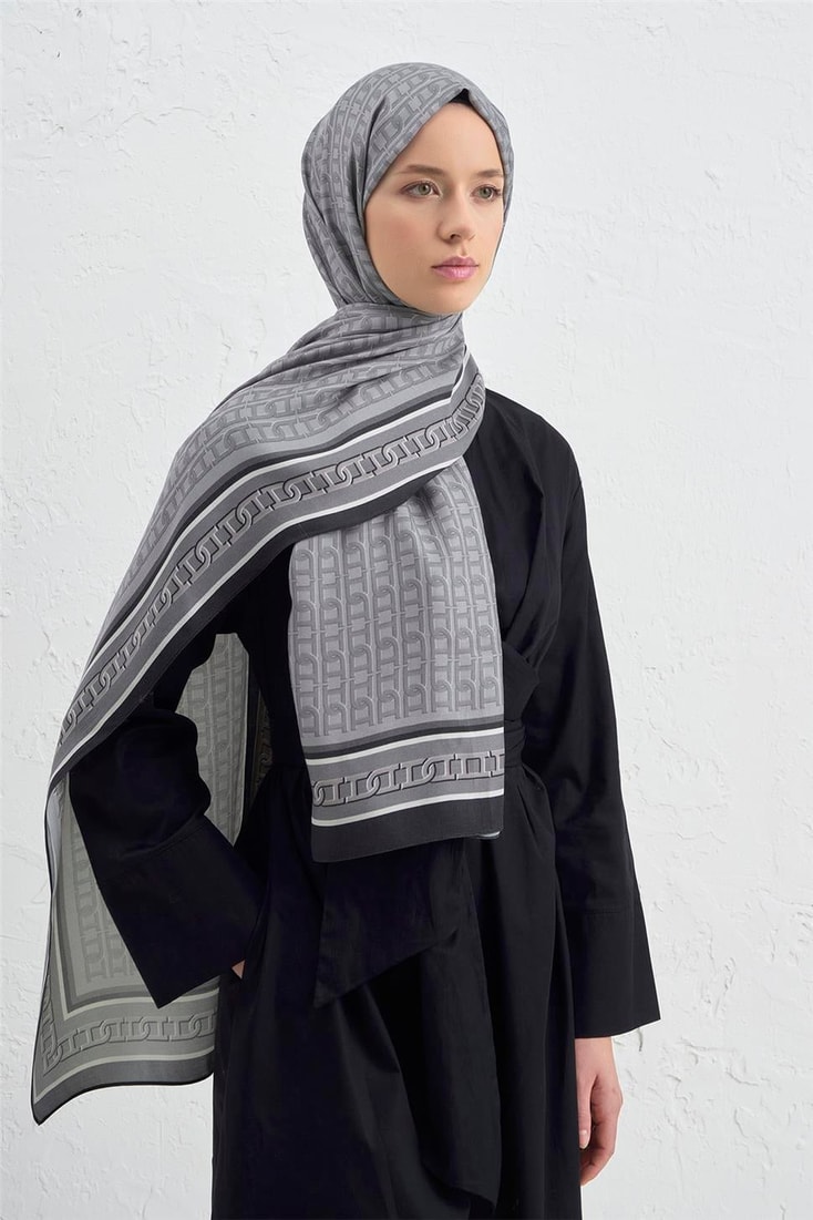 Armine İpek Tensel Monogram Şal 23