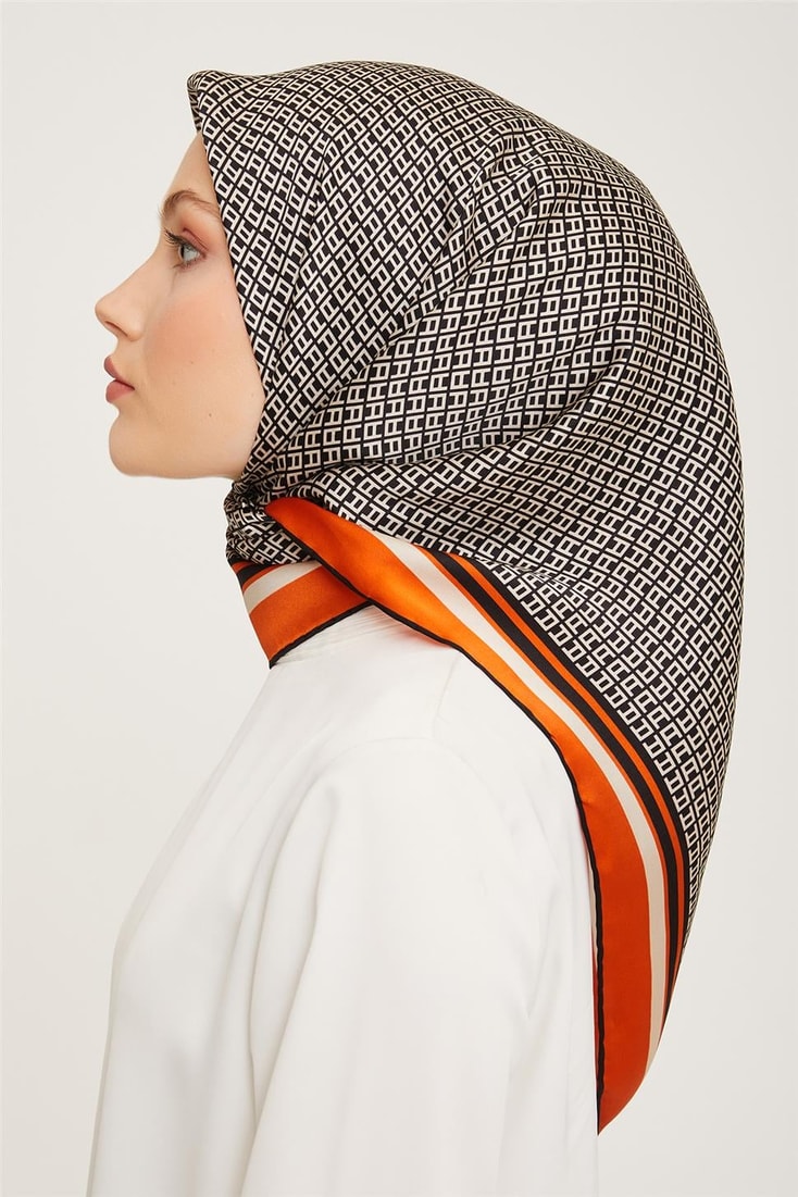 Armine Sura İpek Eşarp 23Ka9026 37