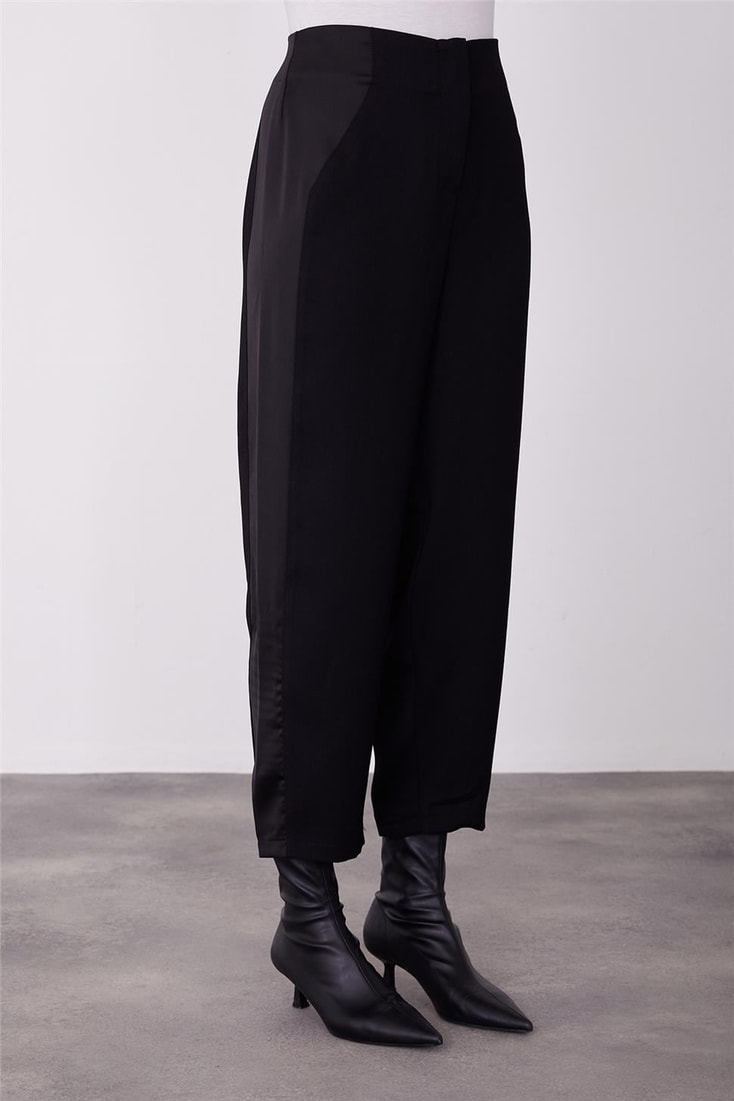 shiny garnished stylish trousers 23K2500 Black