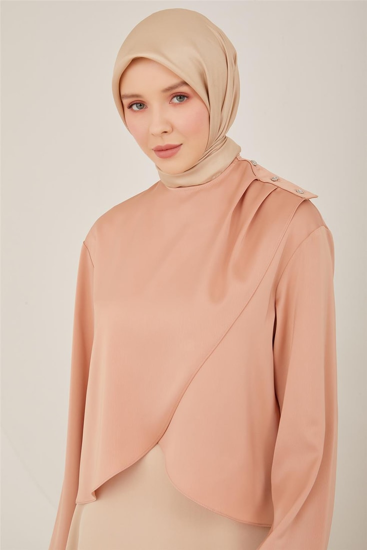 Armine Shoulder Stone Button Detailed Blouse 23Y3307 Latte