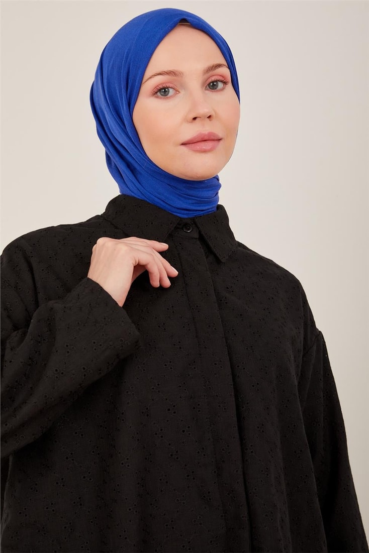 Armine Brodeli Short Front Long Back Shirt 23Y3332 Black