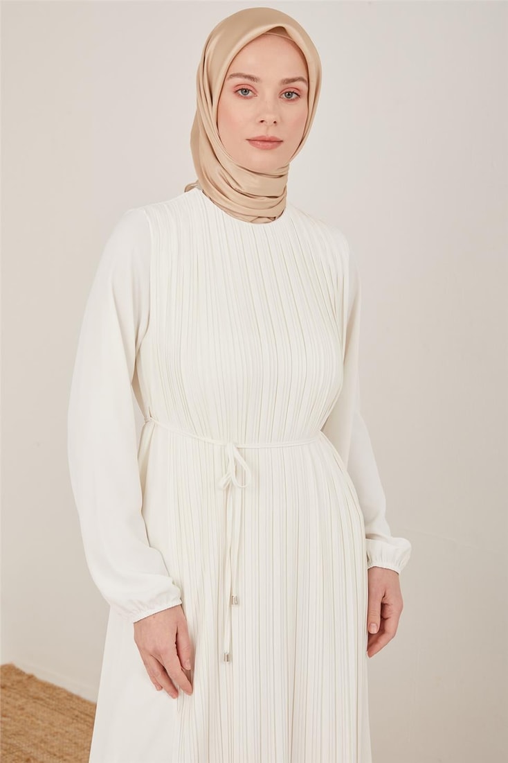 Armine Önü Piliseli Elbise 22Y9435 Ekru