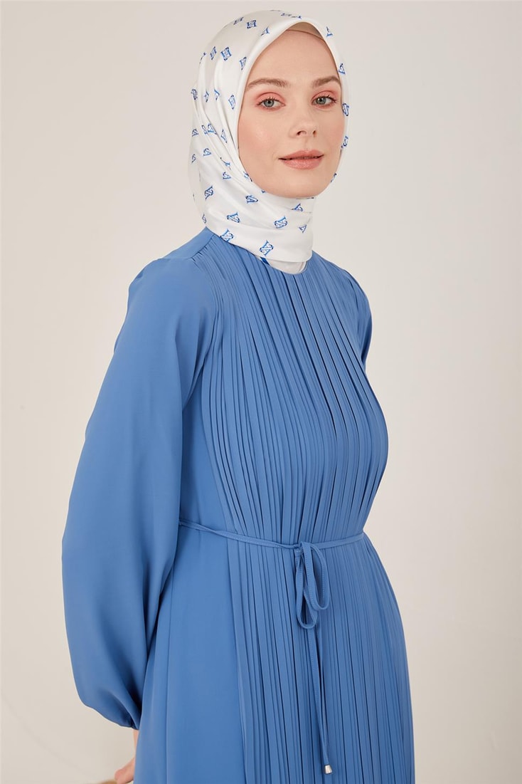 Armine Önü Piliseli Elbise 22Y9435 Marine