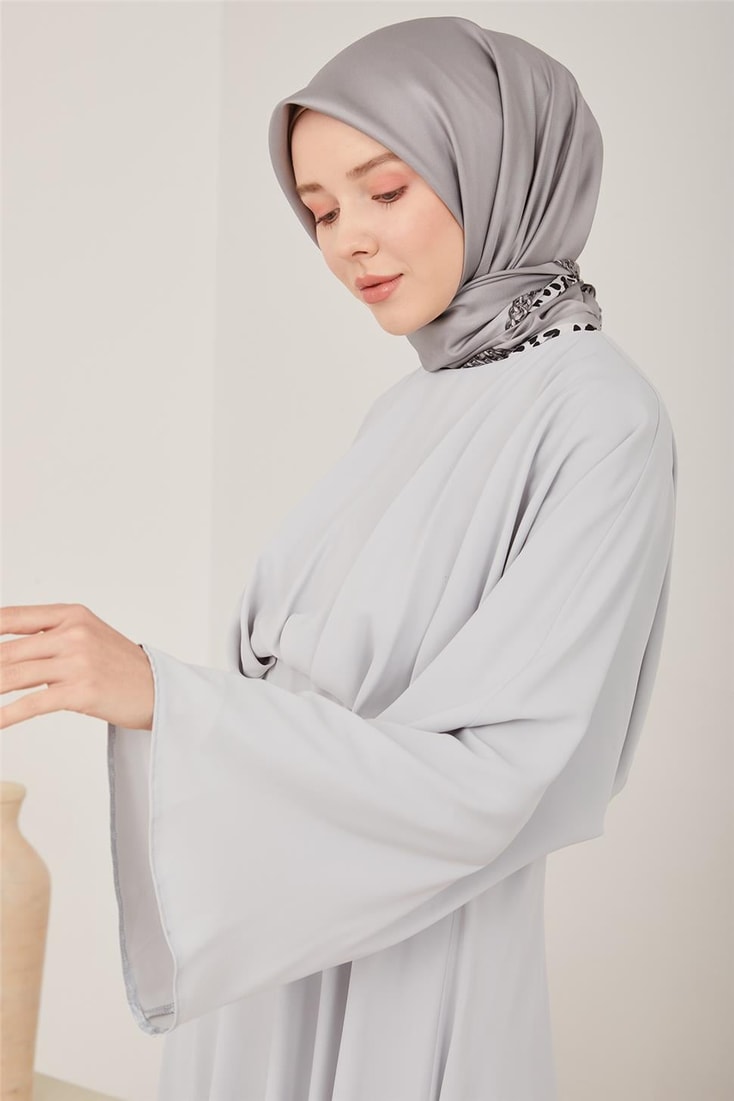 Armine Belinden Dökümlü Şık Elbise 23Y9601 Gümüş