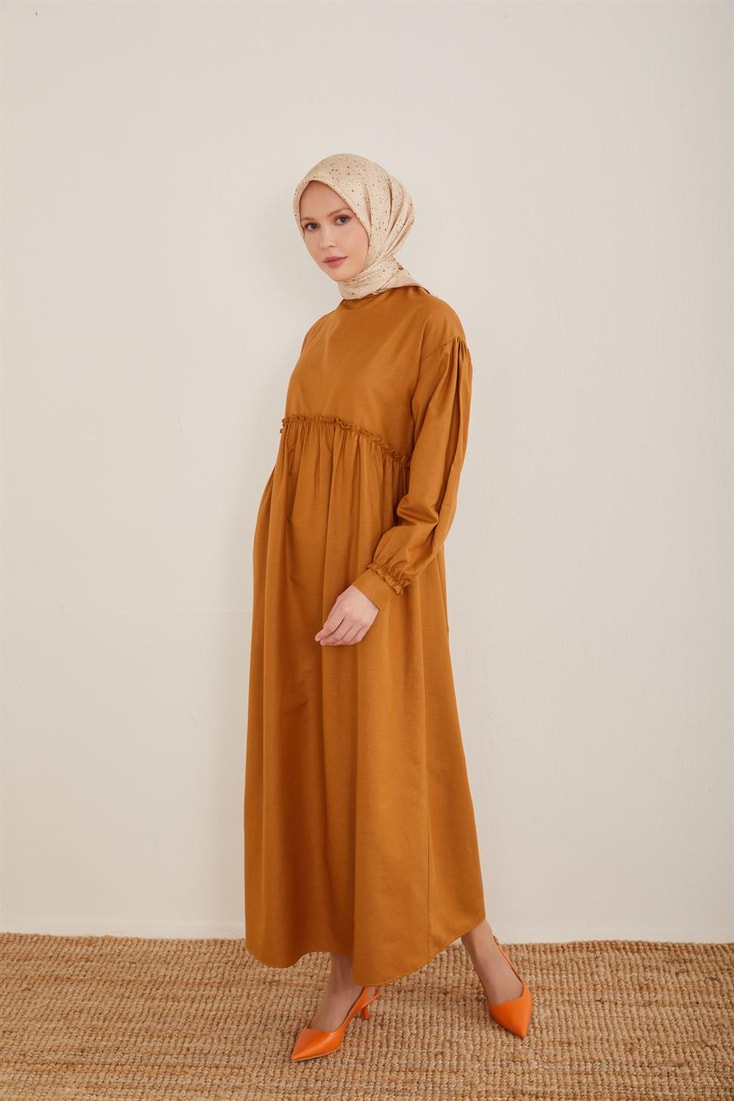 Armine Beli Ve Kolu Fırfırlı Pamuk Elbise 23Y9651 Çikolata