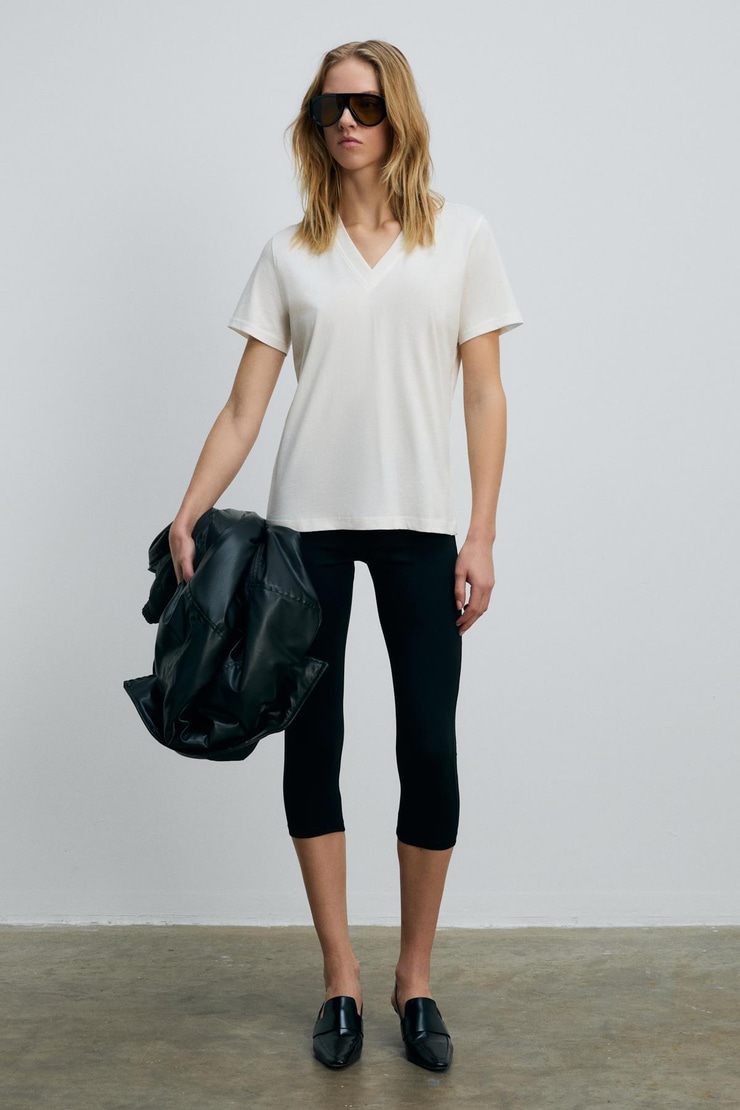 ALINE Kadın %100 organik Pamuk Derin V Yakalı Comfort Fit Ekru T-Shirt