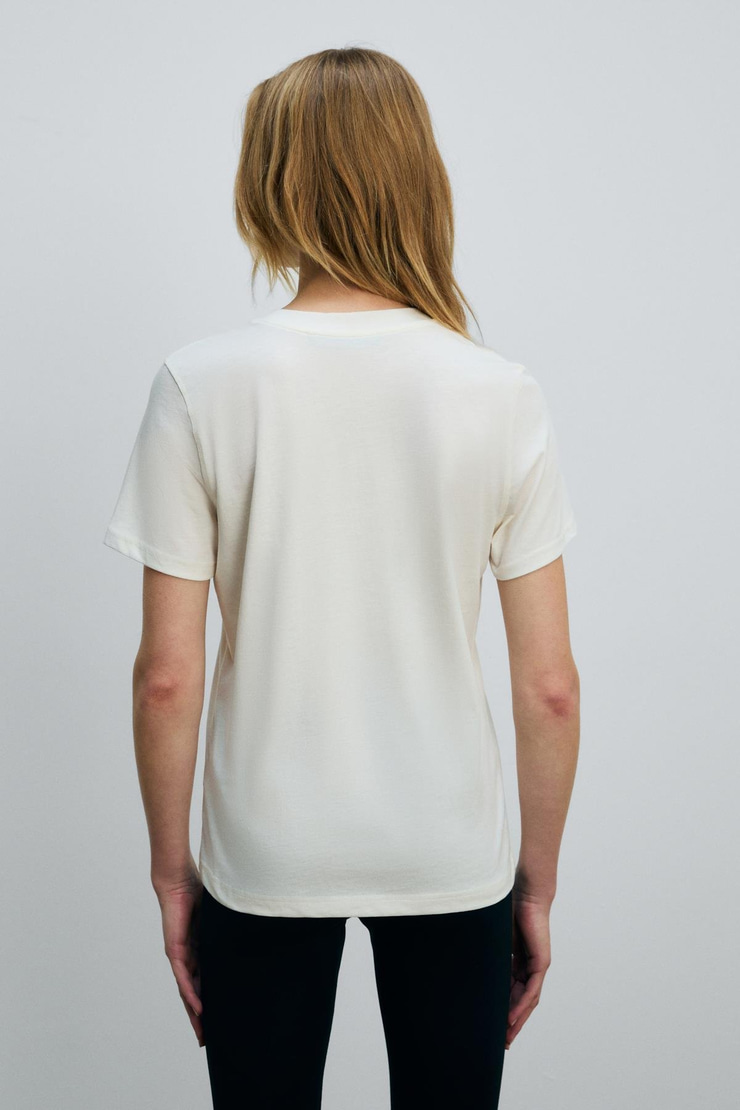 ALINE Kadın %100 organik Pamuk Derin V Yakalı Comfort Fit Ekru T-Shirt