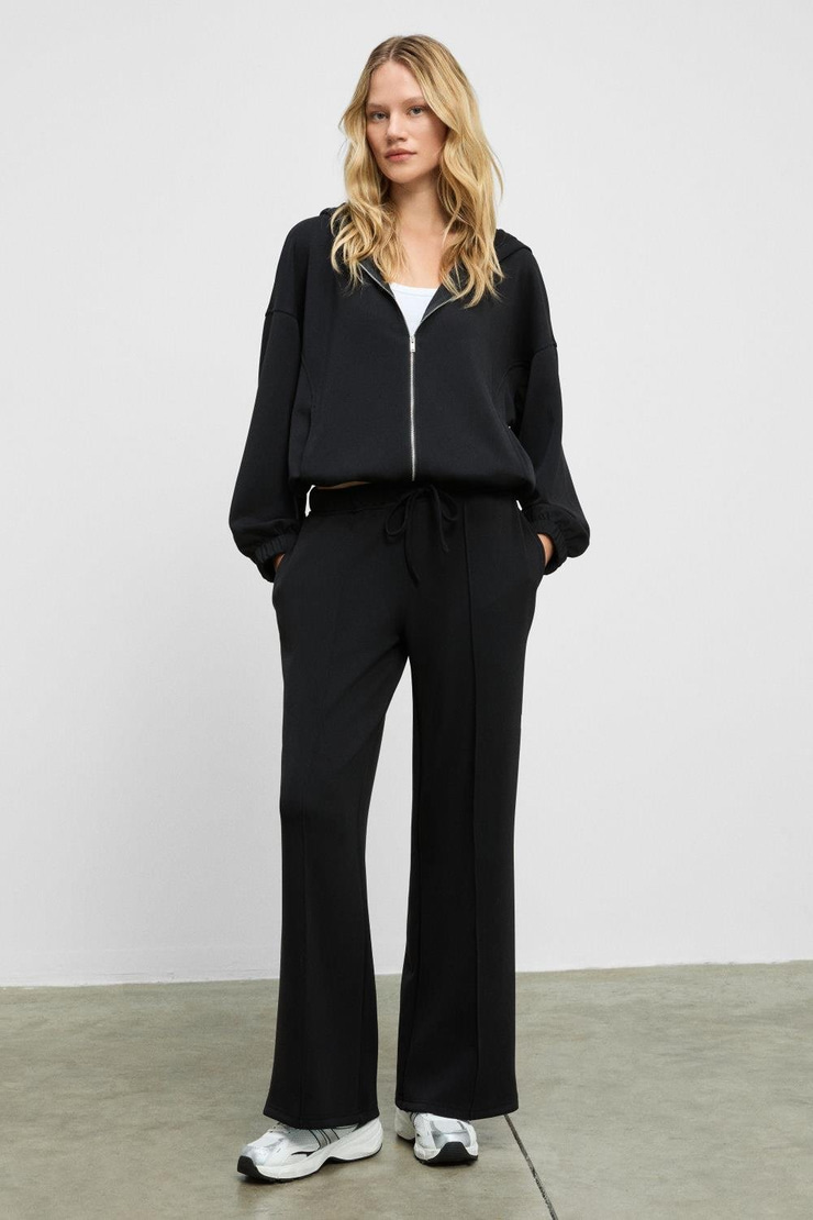 AMOURA Kadın Yumuşak Ve Esnek Kumaşlı Kapüşonlu Fermuarlı Uzun Kollu Siyah Sweatshirt