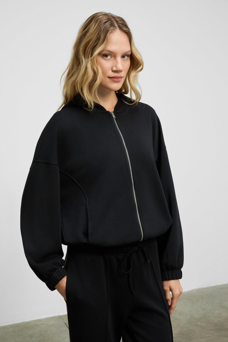 AMOURA Kadın Yumuşak Ve Esnek Kumaşlı Kapüşonlu Fermuarlı Uzun Kollu Siyah Sweatshirt