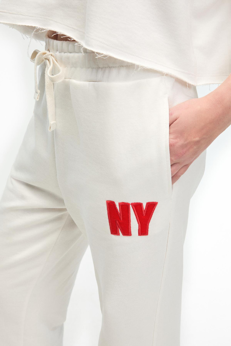 AVENZA Kadın Nakış Detaylı Yanları Cepli Regular Geniş Paçalı Ekru Eşofman Altı