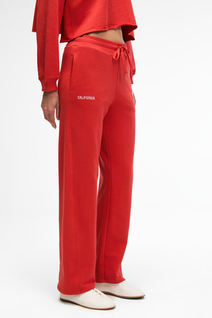 AVENZA Kadın Nakış Detaylı Yanları Cepli Regular Geniş Paçalı Kırmızı Eşofman Altı