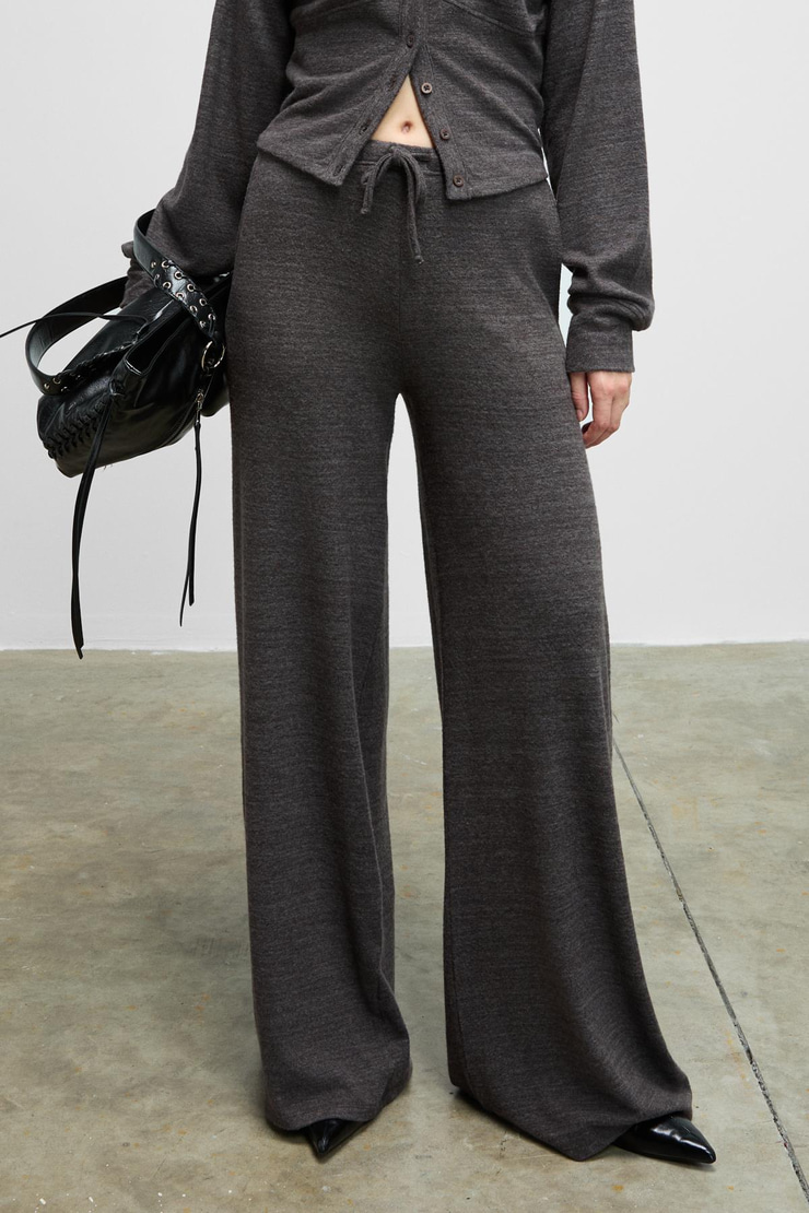 CAISES Kadın Yumuşak Ve Esnek Kumaşlı Geniş Paçalı Koyu Gri Eşofman Altı