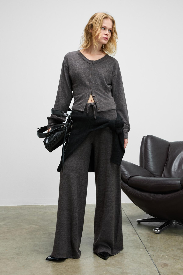 CAISES Kadın Yumuşak Ve Esnek Kumaşlı Geniş Paçalı Koyu Gri Eşofman Altı