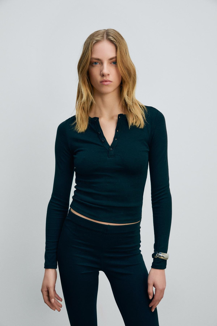 CIELO Kadın Yuvarlak Yaka Önü Yarım Pat Fonksiyonel Düğmeli Uzun Kollu Siyah Bluz