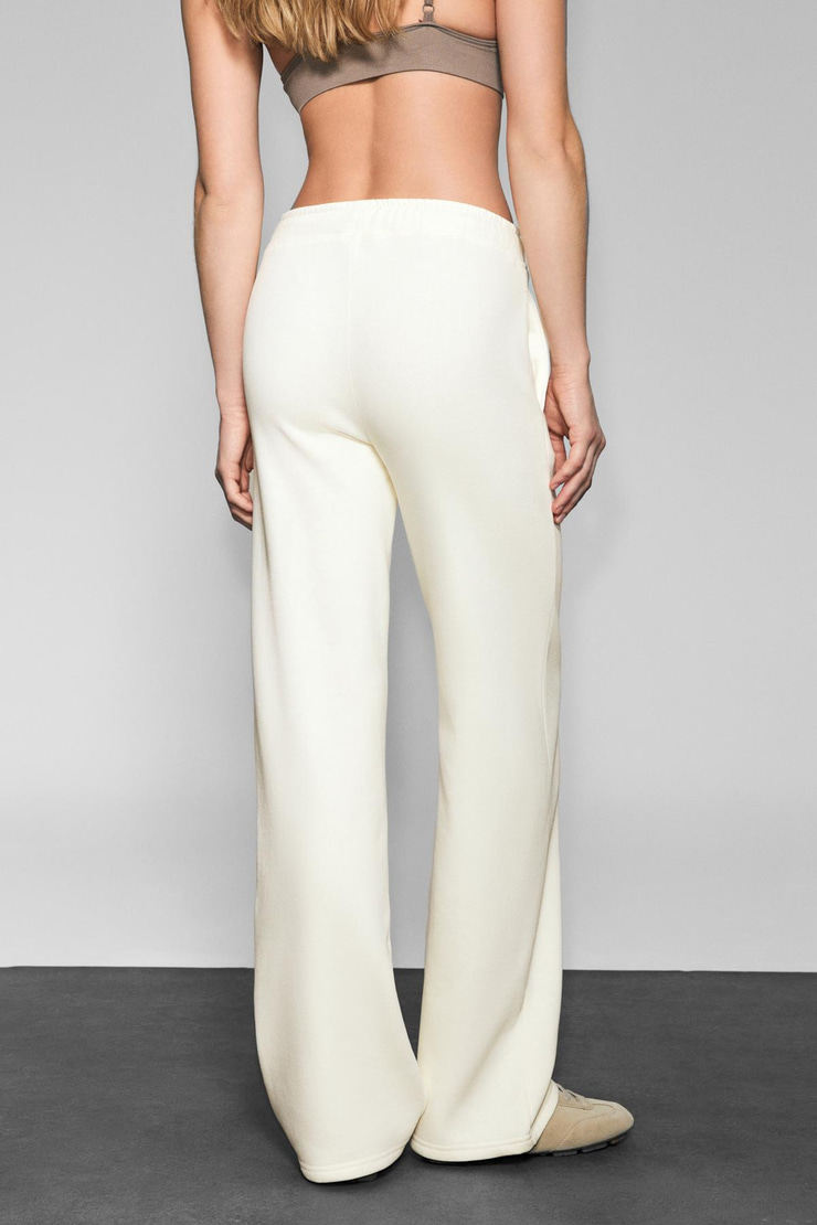 CLAYT Kadın Polarlı Ve Yumuşak Kumaşlı Çift Cepli Baskı Detaylı Relaxed Ekru Eşofman Altı