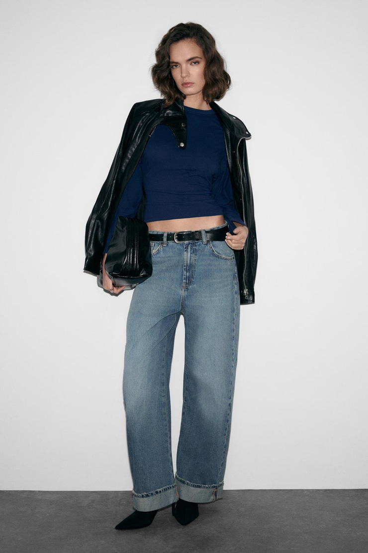 COMINO Kadın Yuvarlak Yaka Vücuda Oturan Esnek Kumaşlı Slim Fit Lacivert Bluz