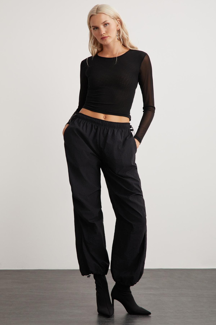 Derry Kadın Bisiklet Yaka Arka Bağlama Detaylı Tül Crop Siyah Bluz