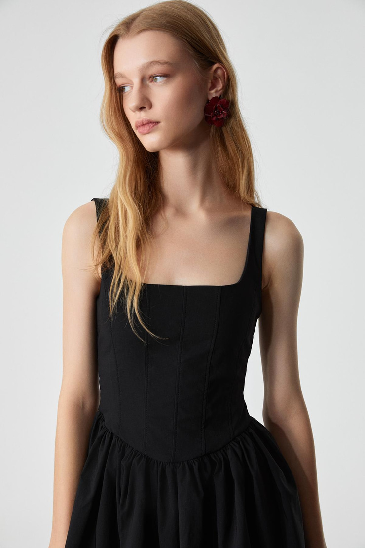 DOUMBIAN Kadın Slim Fermuarlı Havuz Yaka Kısa Siyah Elbise