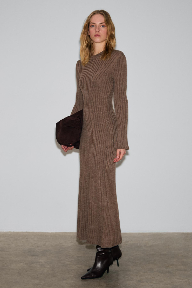 DUENDE Kadın Yuvarlak Yaka Çizgi Desenli Slim Fit Triko Vizon Elbise