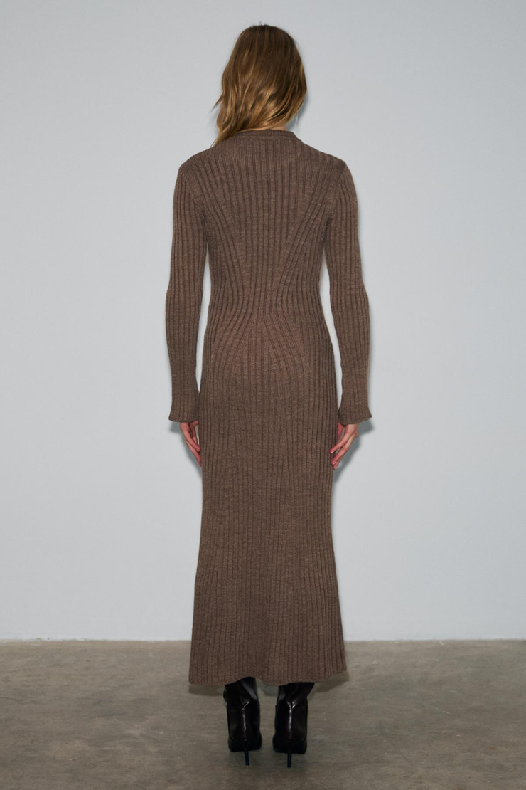 DUENDE Kadın Yuvarlak Yaka Çizgi Desenli Slim Fit Triko Vizon Elbise