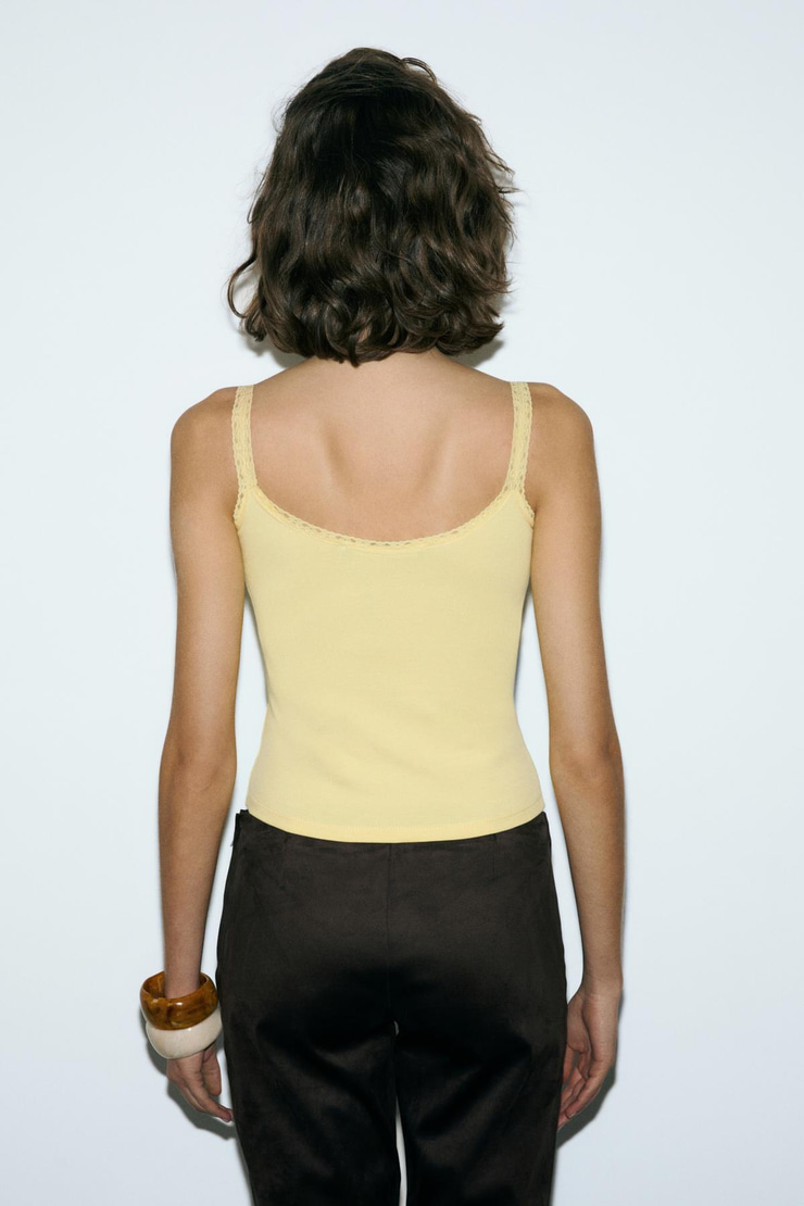 DULCINA Dantel Detaylı Yumuşak Ve Esnek Kumaşlı Slim Fit Askılı Sarı Bluz