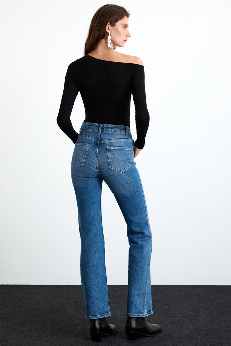 EMELY Kadın Viskon Likralı Kayık Yaka Tek Omuz Dekolteli Siyah Bluz