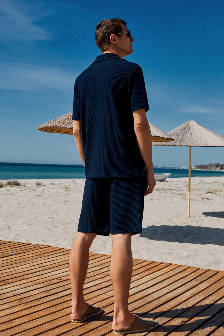 ERMANO Erkek Regular Fit Kısa Kollu Gömlek Yaka Düğmeli Lacivert Gömlek