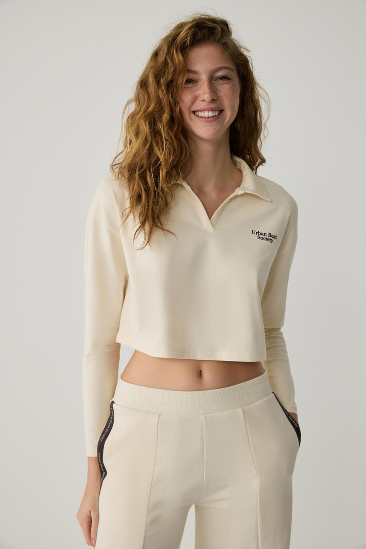 EUDORA Kadın Polo Yaka Patlı Uzun Kollu Baskı Detaylı Ekru T-Shirt