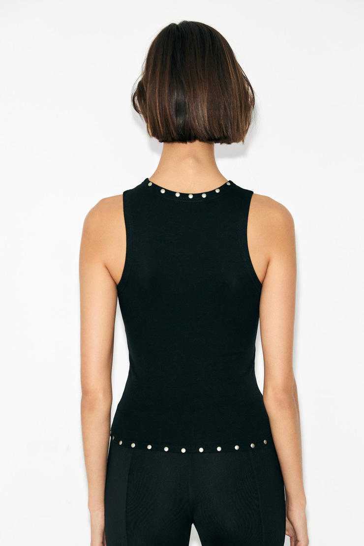 FEVER Kadın Yuvarlak Yaka Etek Ucu Asimetrik Yapıştırma Taş Detaylı Esnek Siyah Bluz