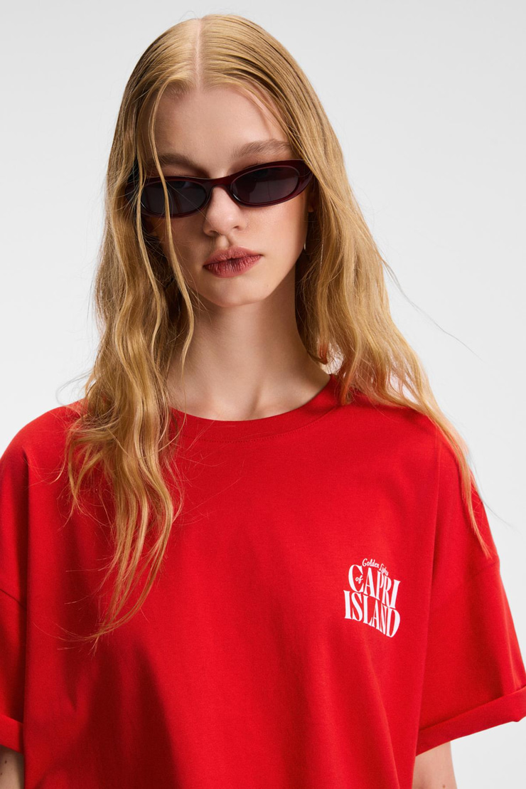 FEYLORA Kadın %100 Pamuk Oversize Fit Baskı Detaylı Kısa Kollu Bisiklet Yaka Kırmızı T-Shirt