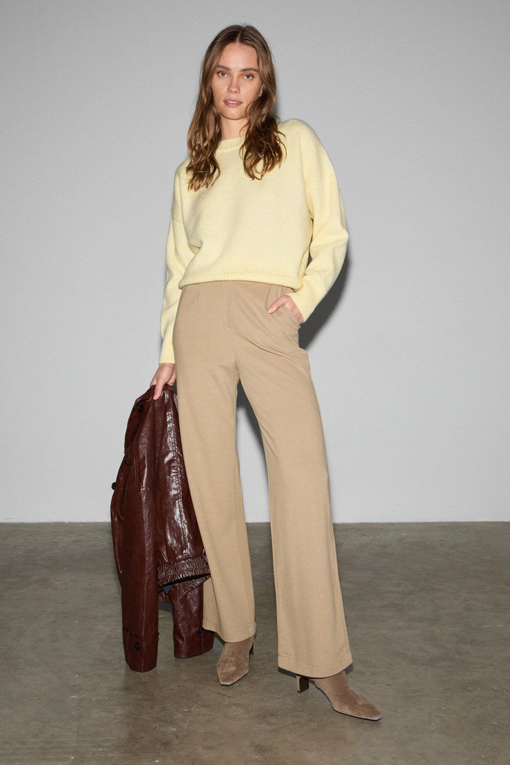 FREDA Kadın Kalın İnterlok Tok ve Esnek Kumaşlı Flare Paça Önü Nervürlü Beli lastikli Bej Pantolon