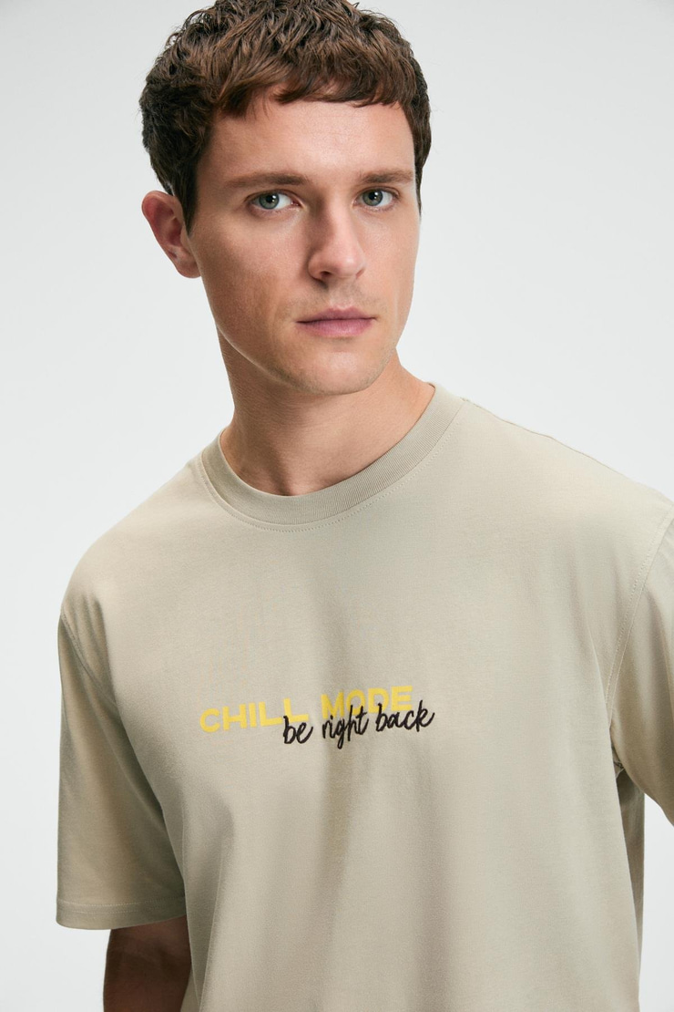 FRESH Erkek %100 Pamuk Oversize Fit Baskılı Kısa Kollu Yuvarlak Yakalı Taş Rengi T-Shirt