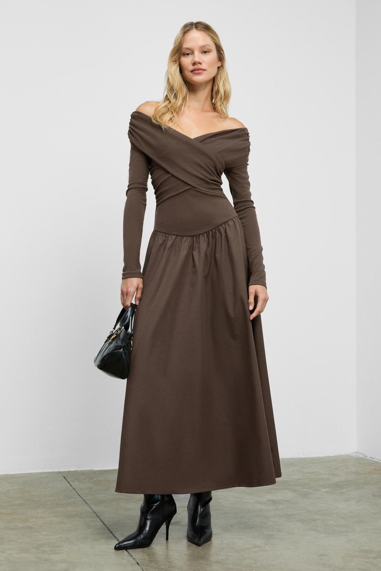 FRUENDO Kadın Asimetrik Yakalı Üstü Esnek Kumaşlı Eteği Poplin Uzun Kahverengi Elbise