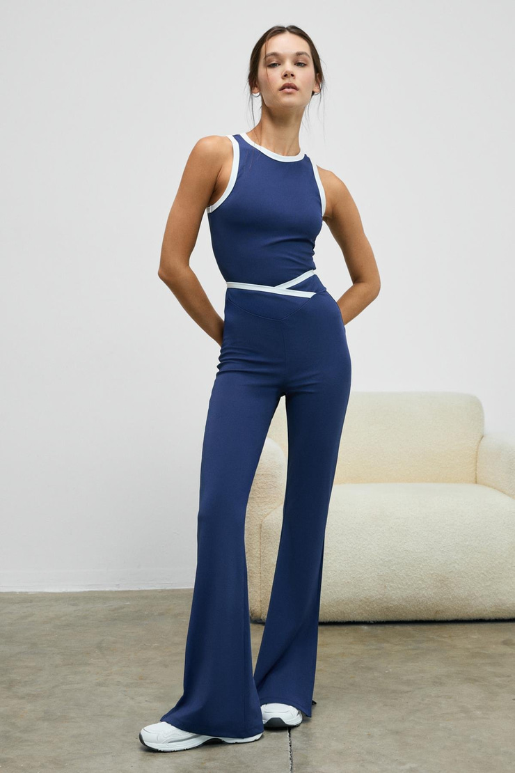 GLIPSEN Kadın Yumuşak Ve Esnek Dokulu Kontrast Biyeli Asimetrik Kemerli İspanyol Paça Lacivert Tayt