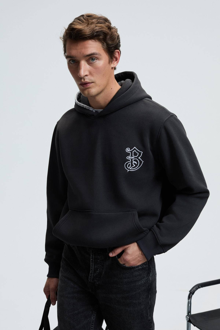 GROVER Erkek Kapüşonlu Süs Dikiş Detaylı Göğsü Nakışlı Kanguru Cepli Antrasit Sweatshirt