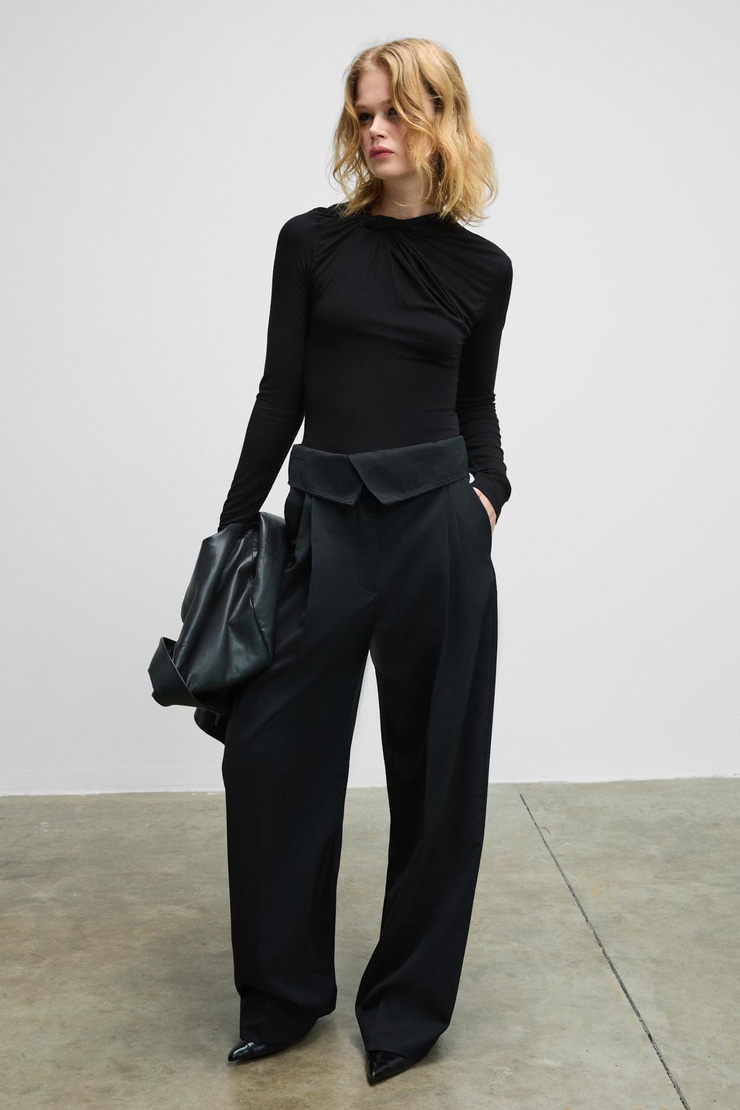 HAZE Kadın Yuvarlak Yaka Önü Düğüm Detaylı Uzun Kollu Vücuda Oturan Esnek Kumaşlı Çıtçıtlı Siyah Body