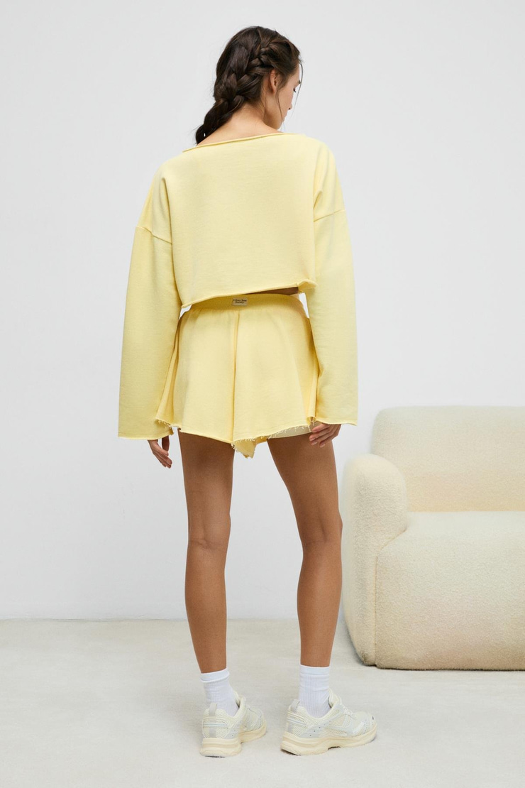 HELOSIE Kadın Asimetrik Bel Kemerli Oversize Sarı Şort