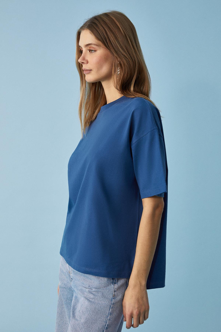 Jemmy Kadın %100 Organik Pamuk Relaxed Fit Yırtmaçlı Yuvarlak Yakalı İndigo T-Shirt