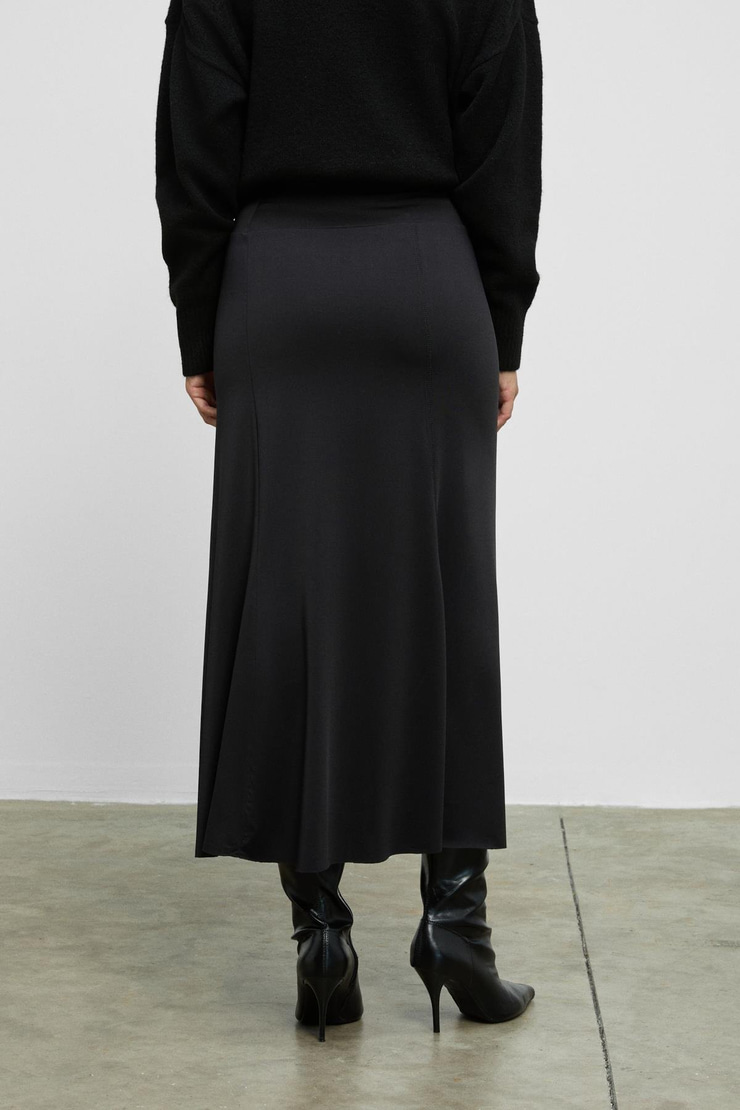 JEVEUX Kadın Esnek Kumaşlı Dikiş Detaylı Uzun Siyah Etek